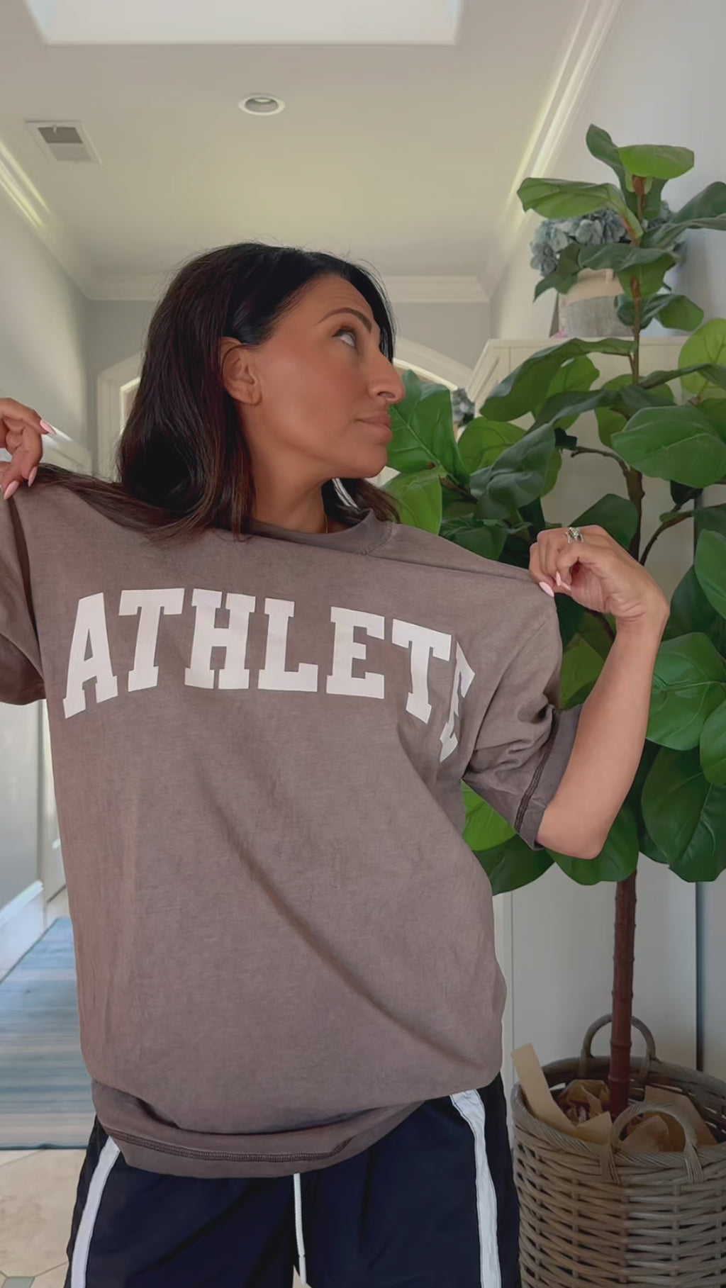 Athlete Crewneck T-Shirt in Milk Chocolate